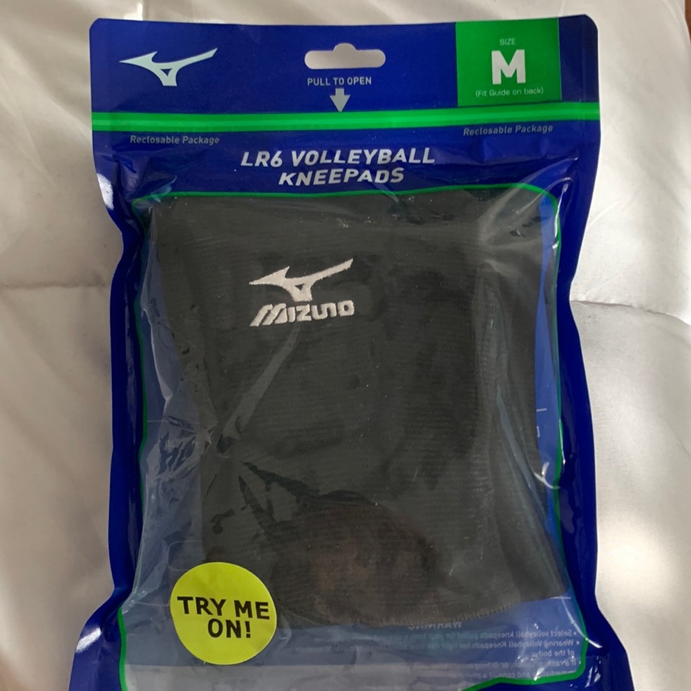 Mizuno LR6 knee pads
